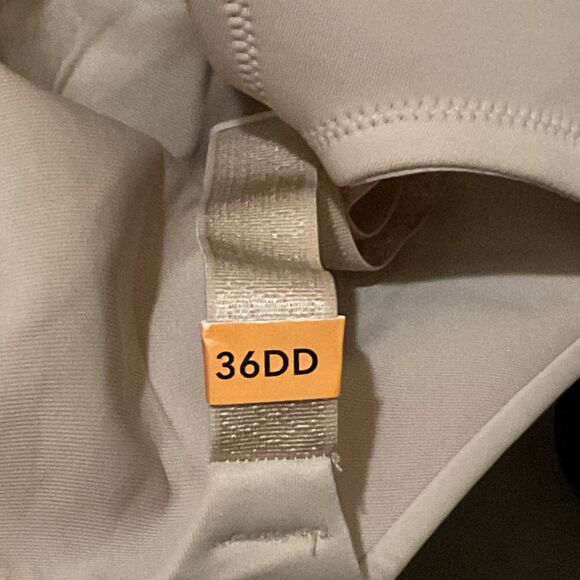 Vanity Fair Beauty Back Smoothing Minimizer Bra 36DD - Picture 4 of 5